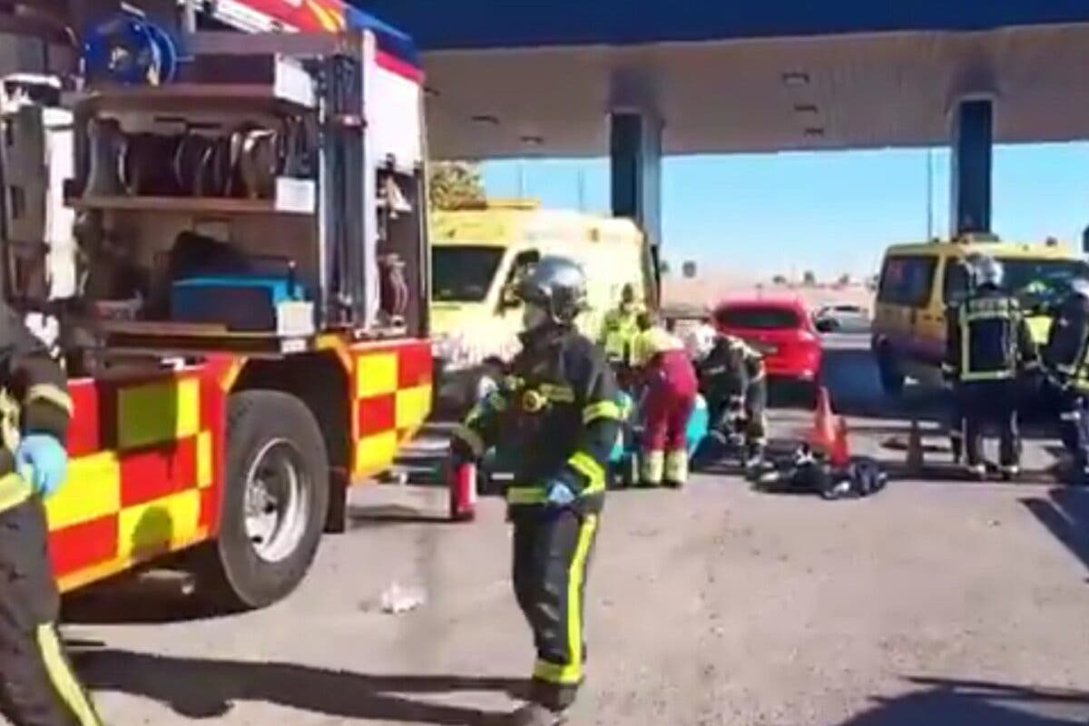 Muere arrollado por un coche mientras trabajaba dentro de una arqueta en una gasolinera de Parla