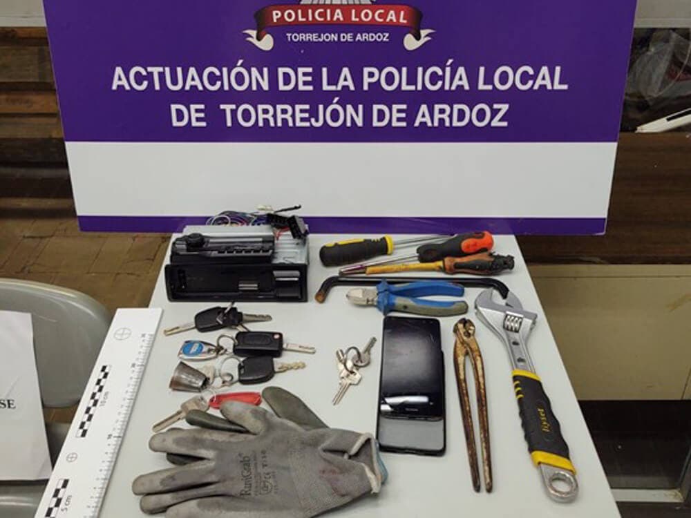 Tres detenidos en Torrejón de Ardoz por un robo en una nave de Ajalvir