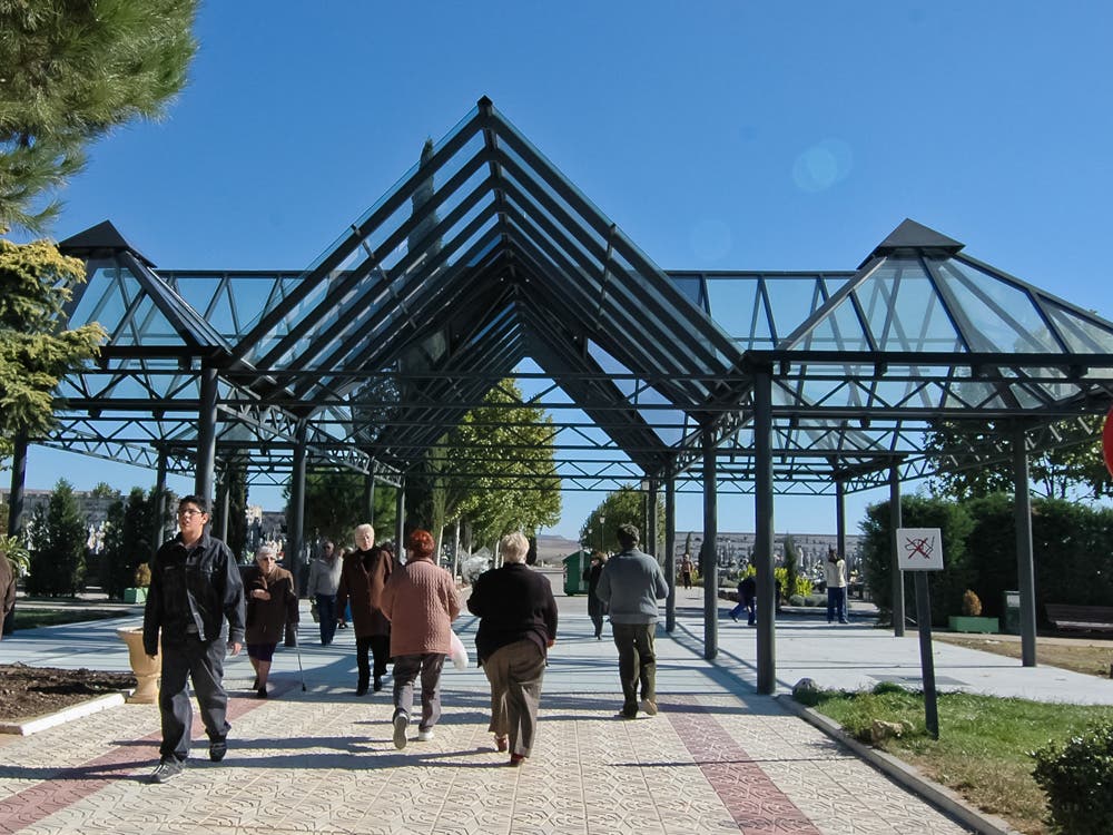 Aparcamiento gratuito en el cementerio de Torrejón de Ardoz durante el puente 