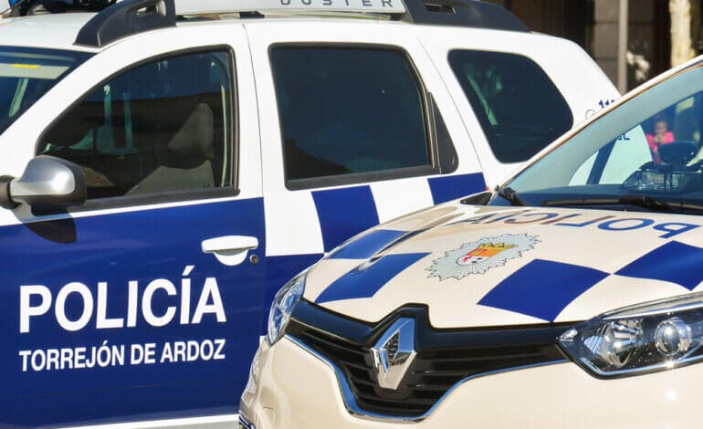 Detenidos en Torrejón de Ardoz por robar en coches aparcados rompiendo la ventanilla
