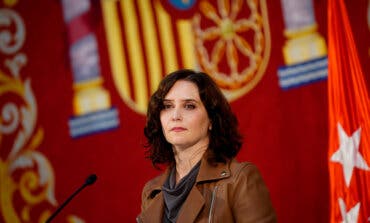 Ayuso pregona en la prensa internacional que el Gobierno de Sánchez es «autoritario»