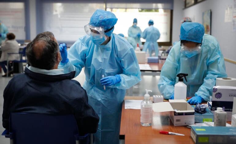 España supera el millón de contagios y registra 256 muertos en un día