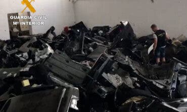 Descubren en Torrejón de Ardoz una nave que albergaba coches robados despiezados