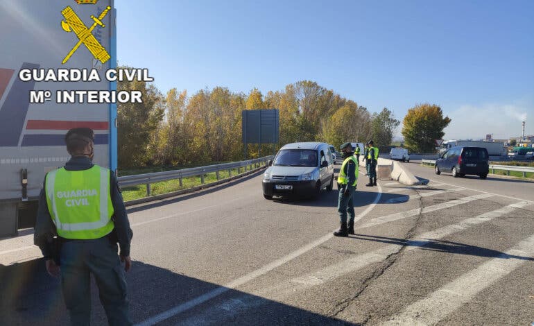 Detenido en un control en la A-2, en Azuqueca, con 815 gramos de marihuana