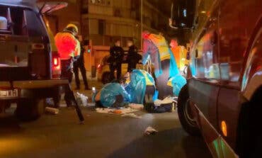 Apuñalados un hombre y una mujer en plena calle de Villaverde