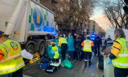 Muere una ciclista en Ciudad Lineal atropellada por un camión de la basura