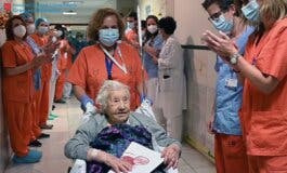 Elena, de 104 años, recibe el alta en Madrid tras superar el coronavirus
