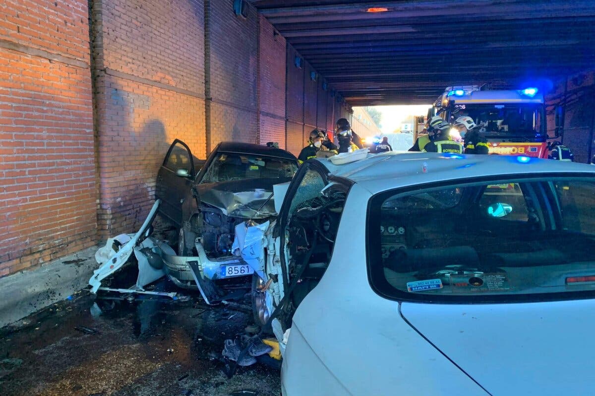 Dos heridos graves tras un choque frontal en un túnel bajo la A-2