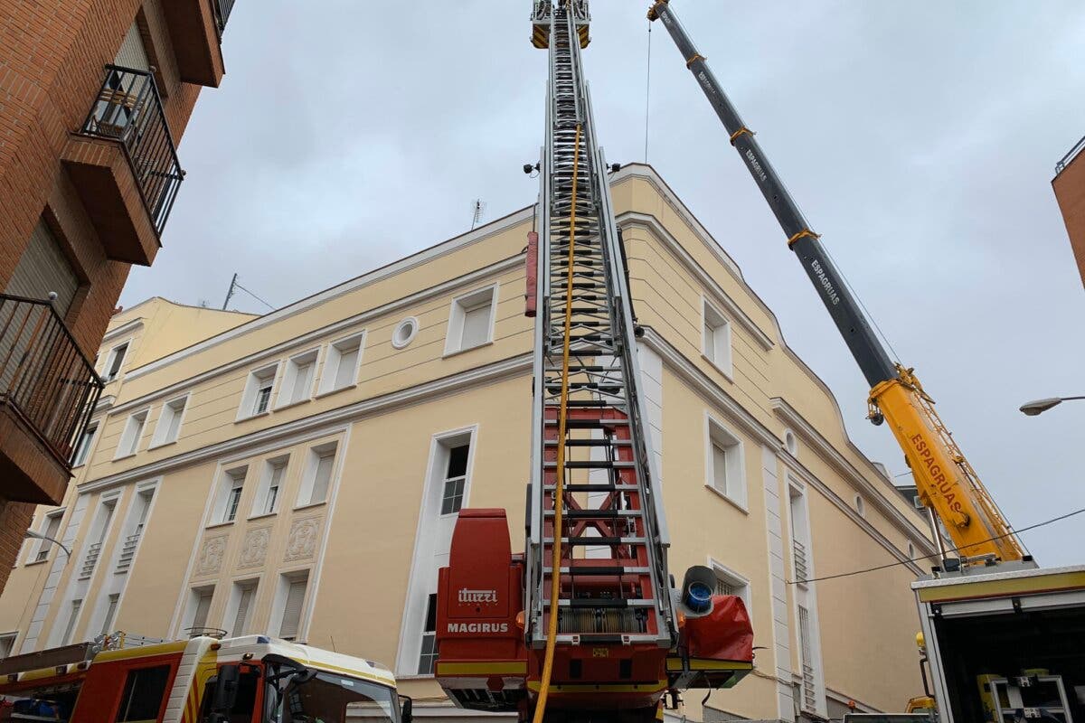 Arde la cubierta del mayor prostíbulo de Madrid