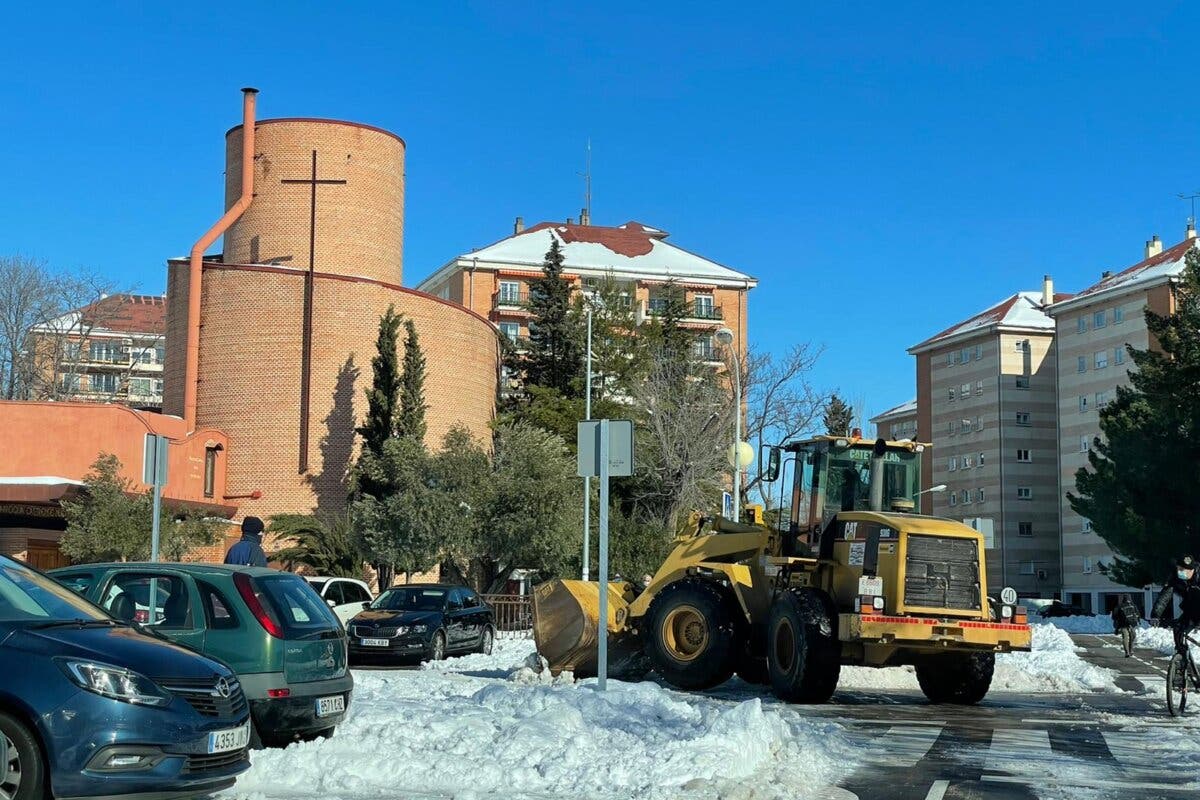 Despejadas de nieve las principales vías de Alcalá, Torrejón y Guadalajara