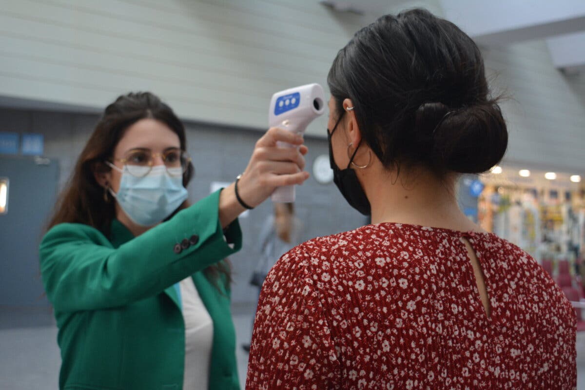 El Hospital de Torrejón activa de nuevo el control de temperatura en los accesos