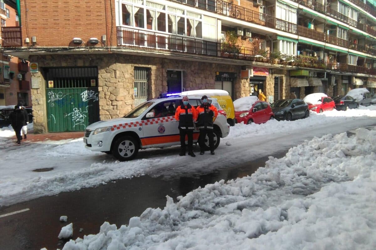 Llevan la compra a casa a mayores de Torrejón y Alcalá para evitar caídas