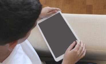 La Comunidad de Madrid entrega 36.100 tablets a estudiantes con pocos recursos