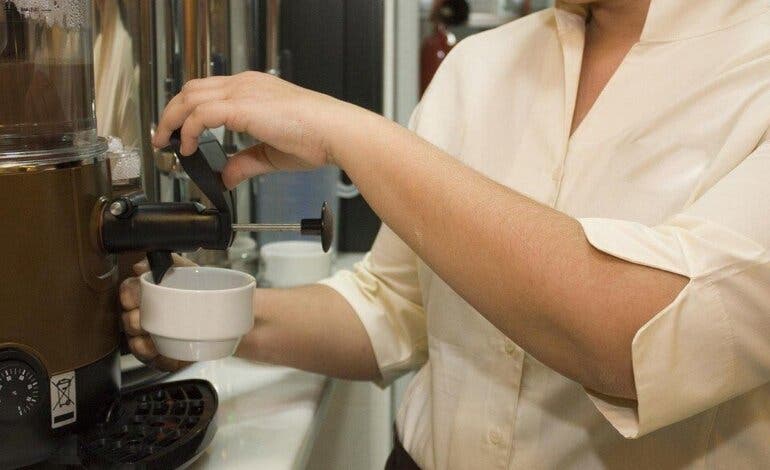 España destruyó 622.600 empleos en 2020 y cerró con una tasa de paro del 16,1%