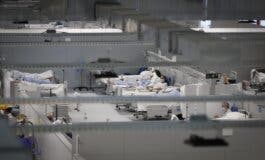 Los boicoteadores del Zendal llegaron a desconectar los aparatos que miden las constantes vitales de los pacientes