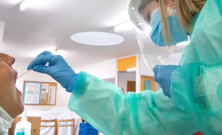 Sanidad endurece las restricciones en Azuqueca, Sigüenza y Torija al aumentar los contagios