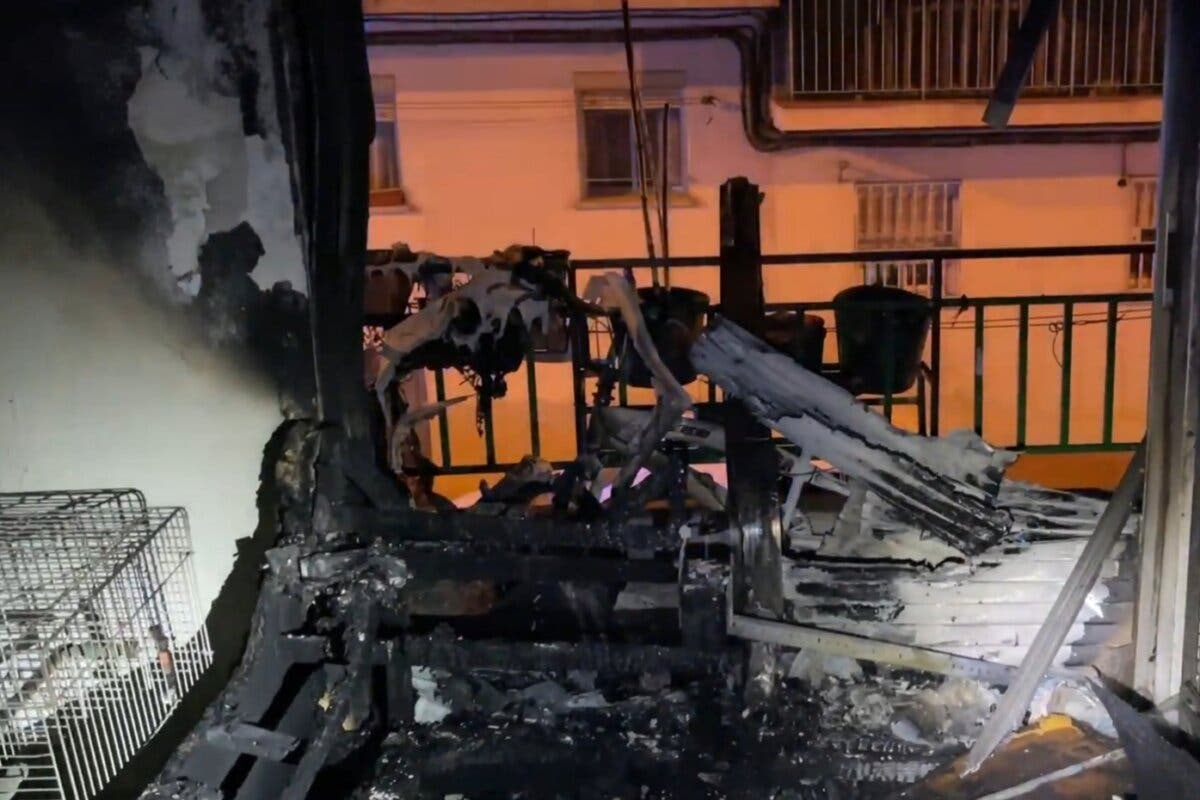 Ocho personas atendidas, cinco pájaros muertos y un perro rescatado en el incendio de un piso en Leganés