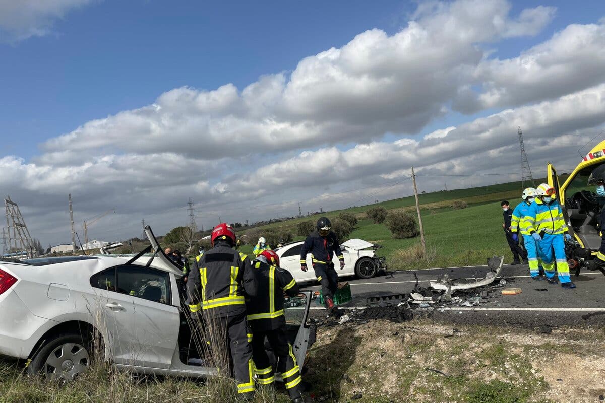 Muere una pareja de ancianos al chocar contra otro coche en Móstoles