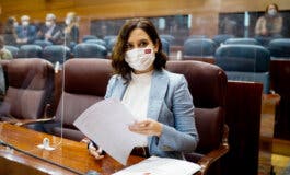 Ayuso anuncia que también habrá vacunaciones masivas en el Zendal