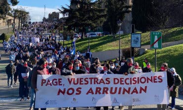 Los hosteleros de Castilla-La Mancha estallan contra Page por el cierre de sus negocios