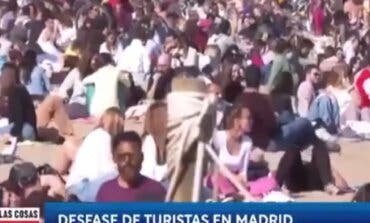 TVE denuncia el «desfase de turistas en Madrd» con imágenes de una playa abarrotada en Barcelona