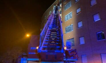 Un hombre muy grave y un perro muerto en un incendio en Madrid
