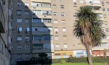 Un hombre mata a su madre y se suicida tirándose por la ventana en Madrid