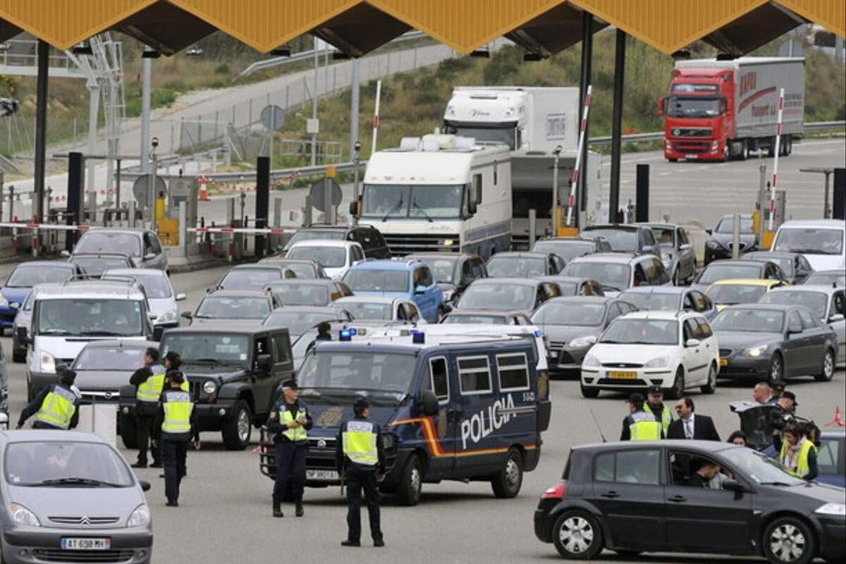 España exigirá ahora, como ya hacía Francia, una PCR negativa en la frontera terrestre