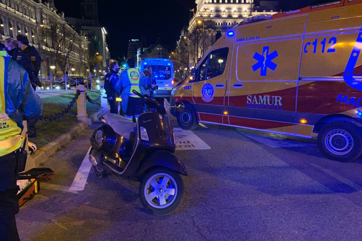 Muere un motorista tras chocar contra otra moto en Cibeles