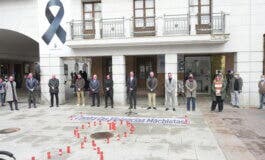 Torrejón de Ardoz guarda un minuto de silencio por el asesinato de Mari Carmen