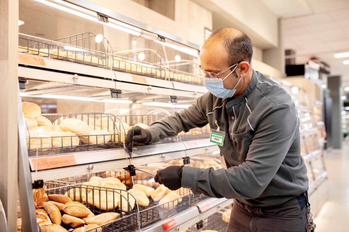 Mercadona reparte 409 millones de euros en primas entre sus 90.000 trabajadores