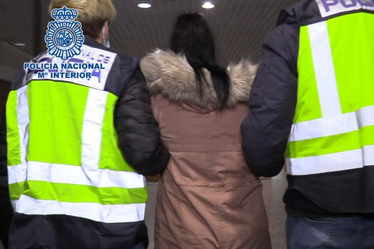 Dos mujeres y un hombre detenidos por matar de 12 puñaladas a un hombre en Madrid