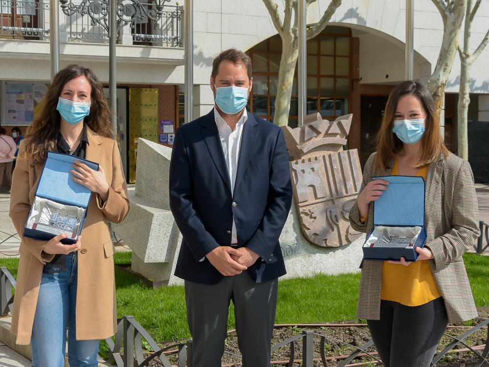 Dos enfermeras del Hospital de Torrejón, premiadas por su trabajo durante la pandemia