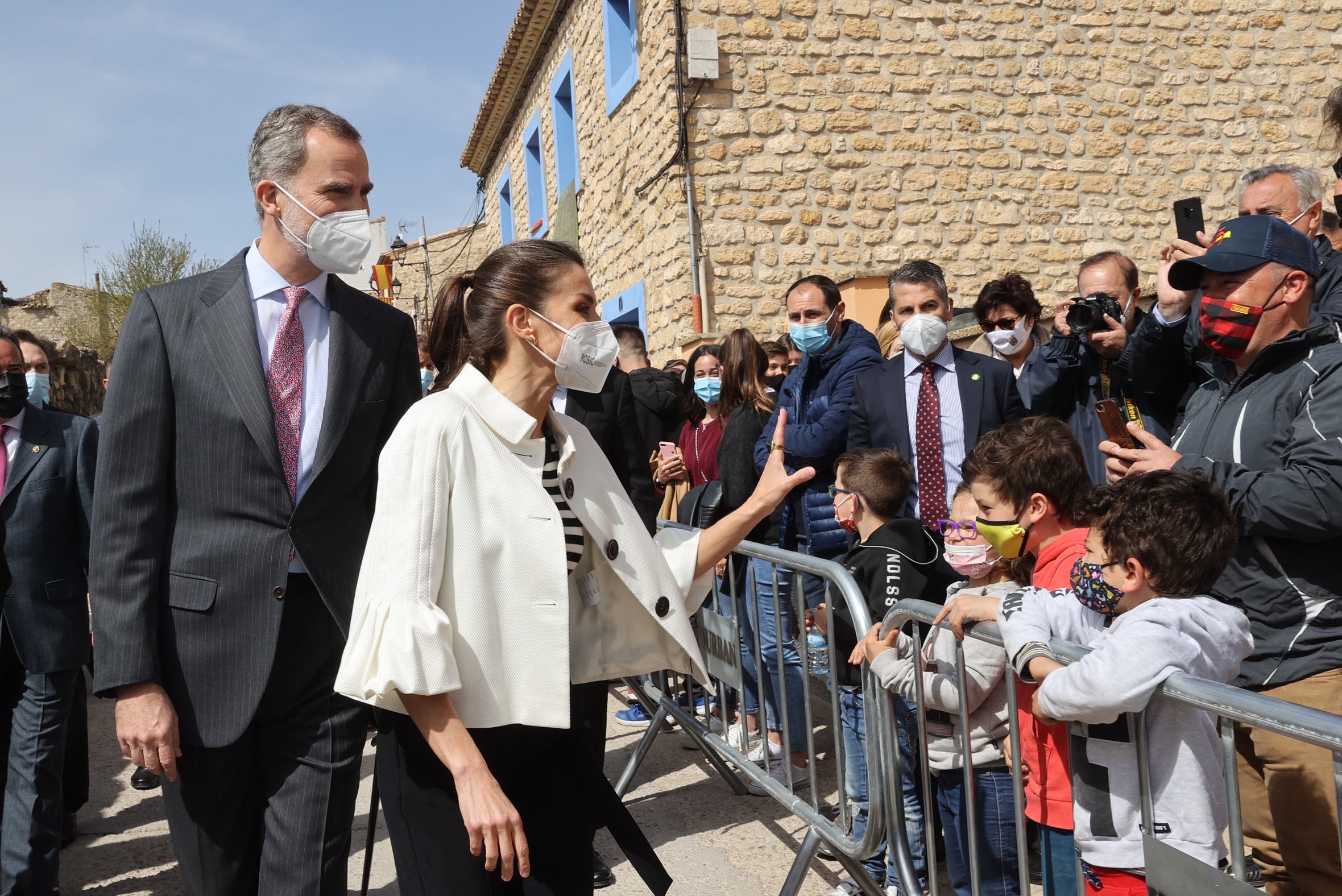 Los Reyes Visitan Este Viernes Alcalá De Henares Con Motivo Del Día Del Libro Miracorredor