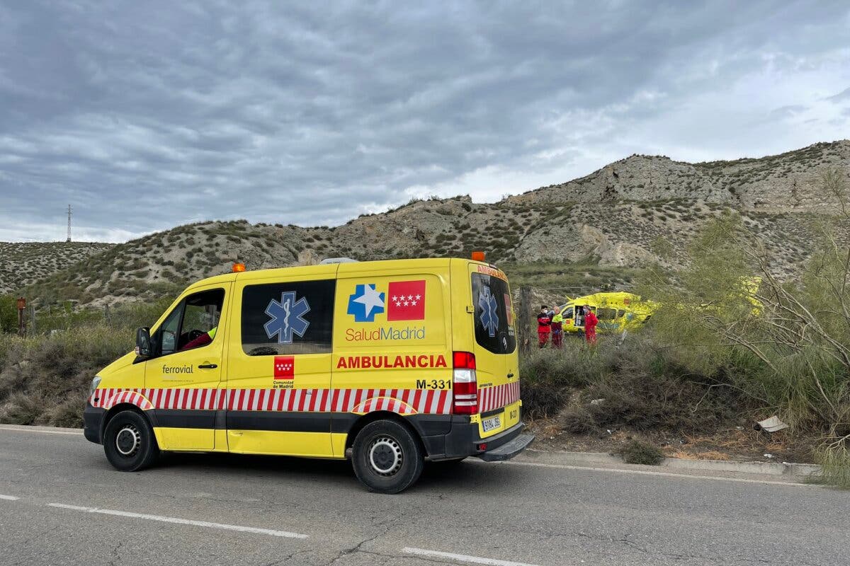Muere un hombre aplastado por el coche que estaba reparando en Aranjuez