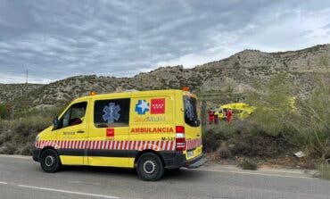 Muere un hombre aplastado por el coche que estaba reparando en Aranjuez