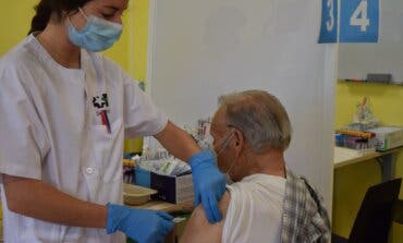 El hospital de Alcalá de Henares inicia la vacunación a pacientes de alto riesgo