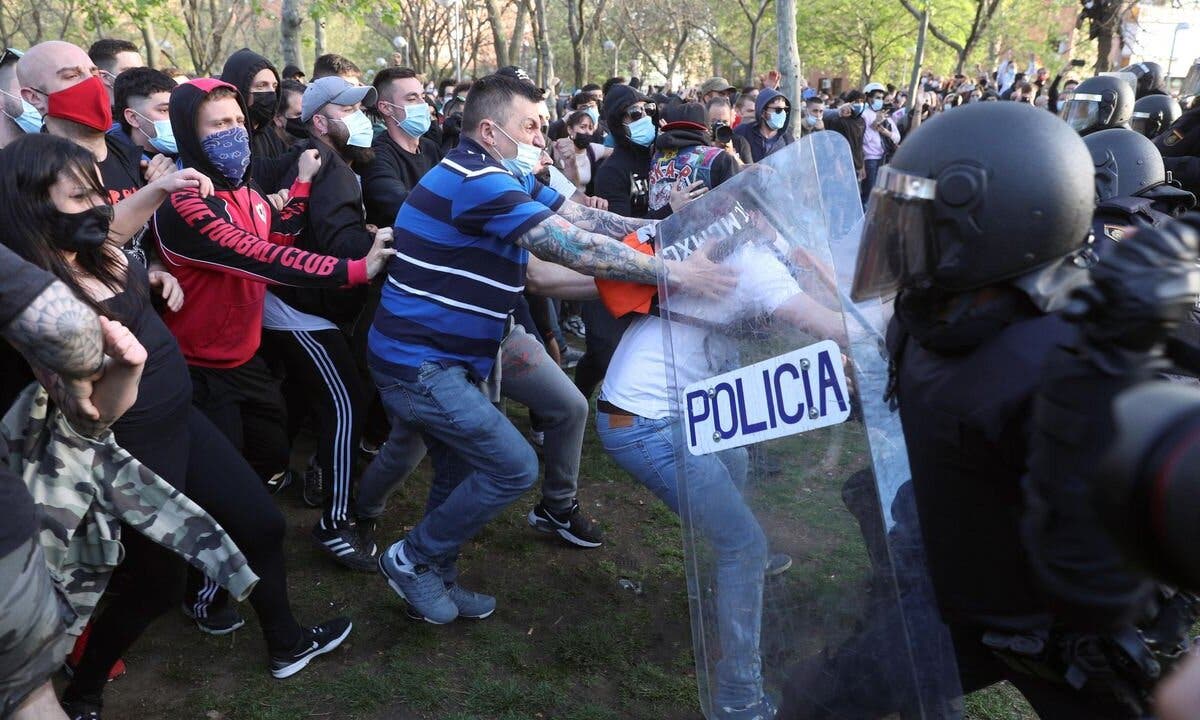 Cinco nuevos detenidos por los disturbios del mitin de Vox en Vallecas