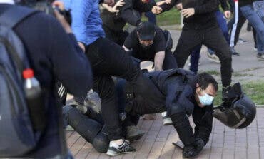 Detenido el joven que pateó a un policía en los disturbios de Vallecas