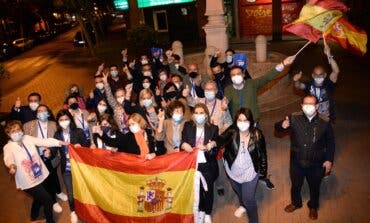 La aplastante victoria de Ayuso en Alcalá de Henares deja sin palabras al alcalde