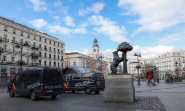 Dos detenidos por apalear y robar a un joven en el Metro de Sol