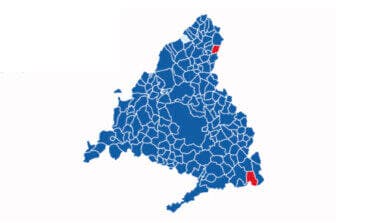 Ayuso arrasa en todos los distritos y municipios de Madrid menos en dos localidades
