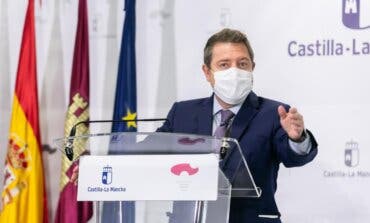 Page anuncia en Guadalajara el fin de la mascarilla en exteriores antes de julio
