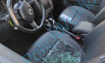 Velilla de San Antonio alerta de robos en el interior de vehículos 