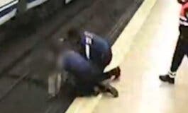 Dos policías municipales evitan el suicidio de una joven en el Metro de Madrid
