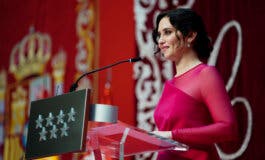 Una emocionada Ayuso toma posesión como presidenta de la Comunidad de Madrid