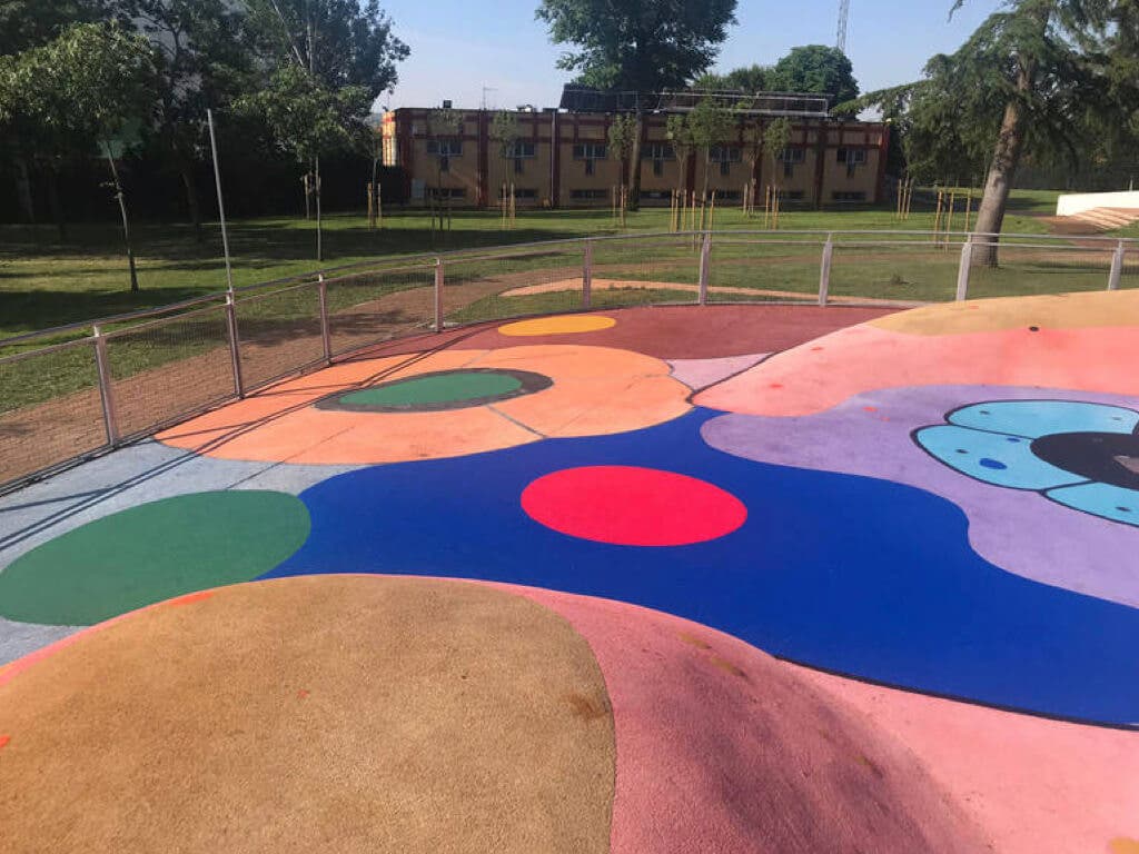 Azuqueca realiza trabajos de puesta a punto en la piscina de verano 