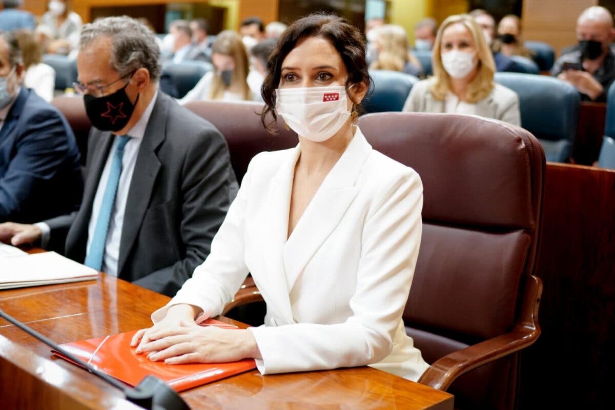 Ayuso anuncia ayudas de 14.500 euros por hijo para madres menores de 30 años