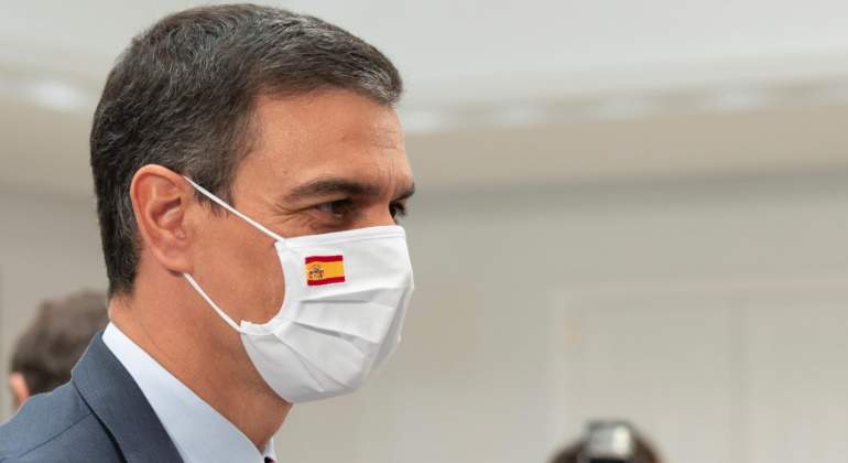 Sánchez anuncia que la mascarilla volverá a ser obligatoria en exteriores en toda España