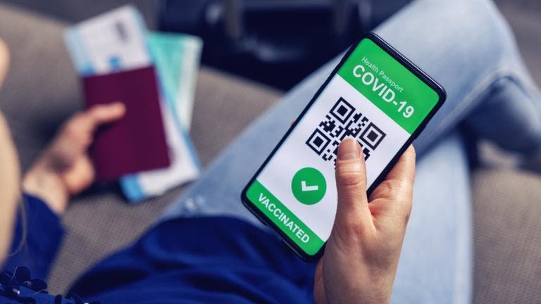 Madrid aprueba implantar el Certificado Verde Digital de Vacunación que garantiza la movilidad frente al covid